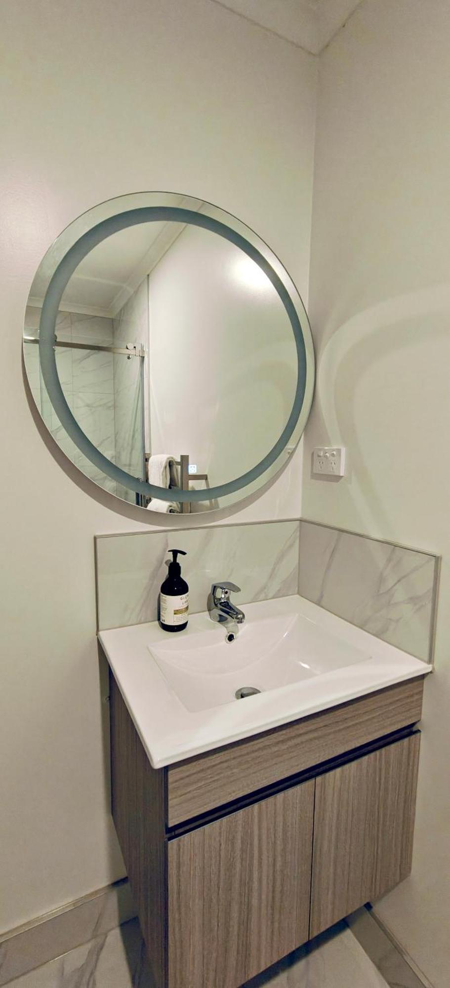 New Built Gem In Hillcrest * Hamilton
